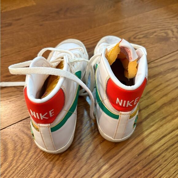 Nike Blazers High-Top Sneakers in White and Yellow - Picture 5 of 5